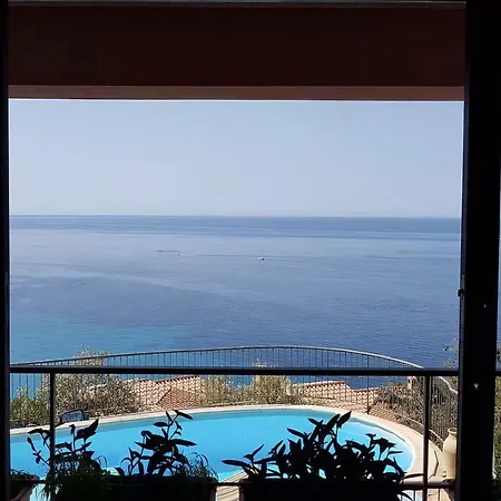 Panoramica Tra Suggestive Notti Stellate. Villa *