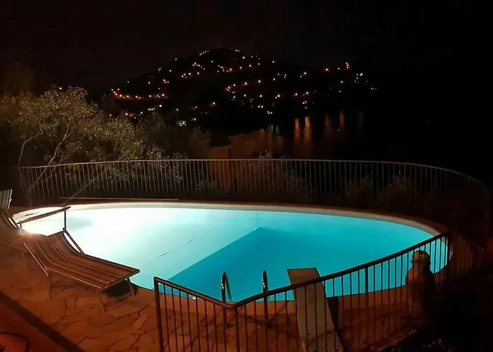 Panoramica Tra Suggestive Notti Stellate. * Torre delle Stelle